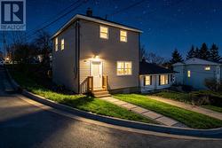 56 Irving Street  Dartmouth, NS B2W 1K2