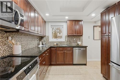 3102 Cantelon Crescent, Mississauga, ON - Indoor Photo Showing Kitchen
