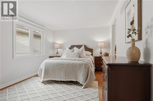 3102 Cantelon Crescent, Mississauga, ON - Indoor Photo Showing Bedroom