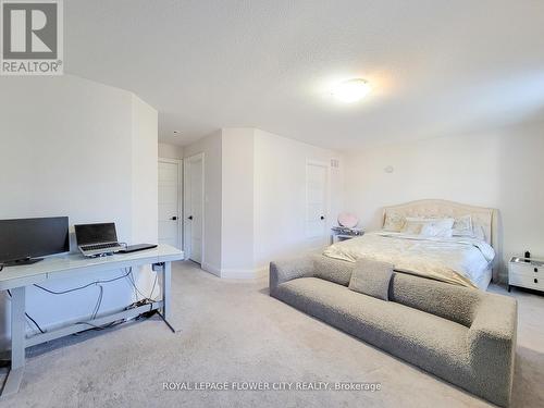 13 Grafton Avenue, Hamilton, ON - Indoor Photo Showing Bedroom
