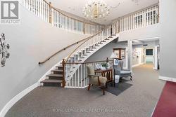 Foyer - 