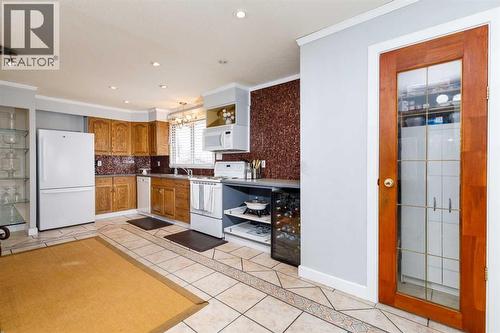 27 Wallace Close, Red Deer, AB 