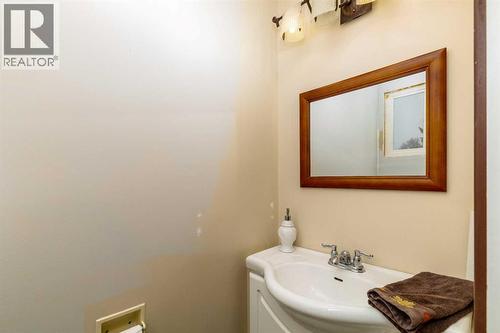 27 Wallace Close, Red Deer, AB 