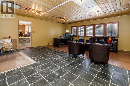 27 Wallace Close, Red Deer, AB 
