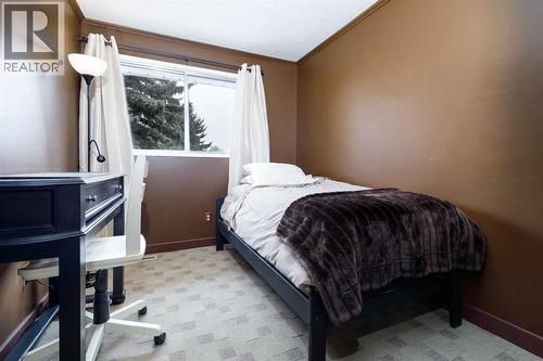 27 Wallace Close, Red Deer, AB 