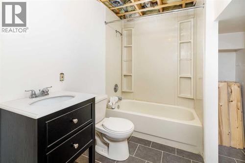 27 Wallace Close, Red Deer, AB 