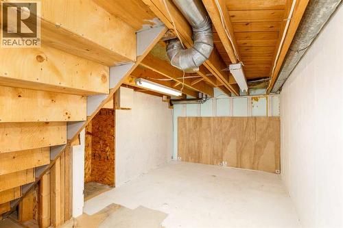 27 Wallace Close, Red Deer, AB 