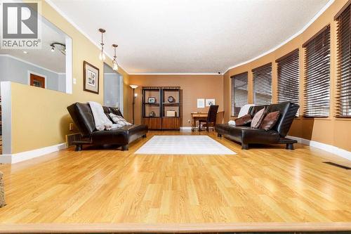 27 Wallace Close, Red Deer, AB 
