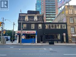 113 JARVIS STREET Toronto, ON M5C 2H4