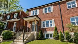 72 MANN AVENUE  Toronto, ON M4S 2Y3