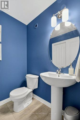 2 Ambrosia Path, St. Thomas, ON - Indoor Photo Showing Bathroom