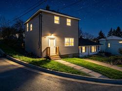 56 Irving Street  Dartmouth, NS B2W 1K2