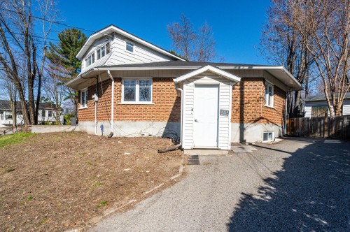 Courtyard - 1011 Rue Lapointe, Terrebonne (Lachenaie), QC - Outdoor