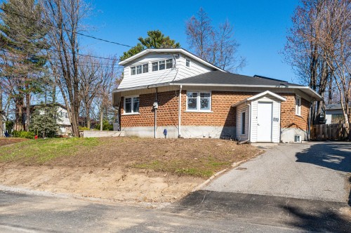 Back of Structure - 1011 Rue Lapointe, Terrebonne (Lachenaie), QC - Outdoor