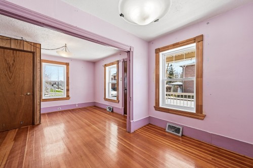 Living Room - 173 Rue Frontenac, Saint-Jean-Sur-Richelieu, QC - Indoor Photo Showing Other Room
