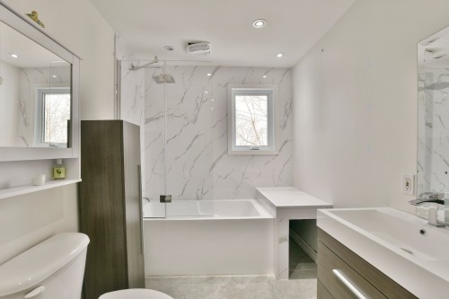 Salle de bains - 1811 Ch. Beaudoin, L'Assomption, QC - Indoor Photo Showing Bathroom