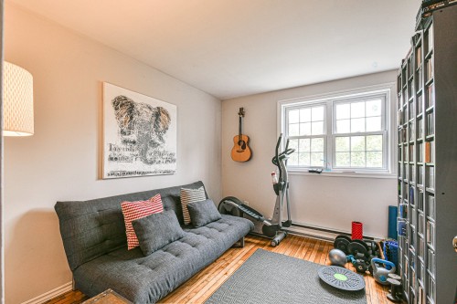 Chambre à coucher - 340 Rue Des Plaines, Sainte-Adèle, QC - Indoor Photo Showing Living Room
