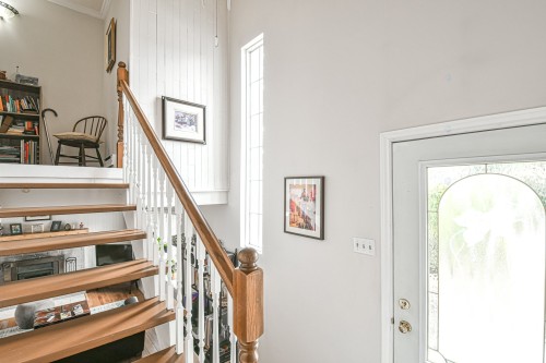 Hall d'entrée/Vestibule - 340 Rue Des Plaines, Sainte-Adèle, QC - Indoor Photo Showing Other Room