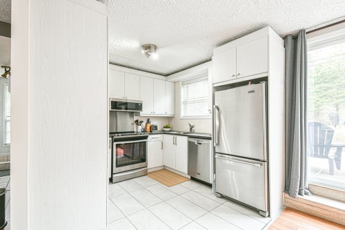 Cuisine - 340 Rue Des Plaines, Sainte-Adèle, QC - Indoor Photo Showing Kitchen