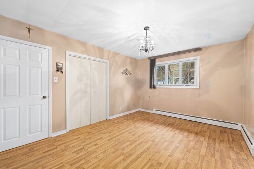 Chambre à coucher - 842 Rue Principale, Bryson, QC - Indoor Photo Showing Other Room