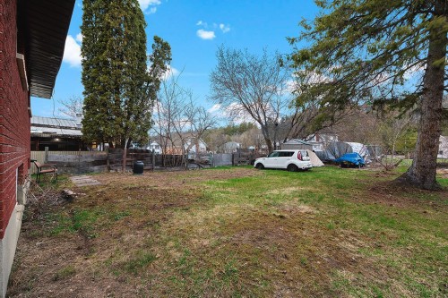 Cour - 842 Rue Principale, Bryson, QC - Outdoor