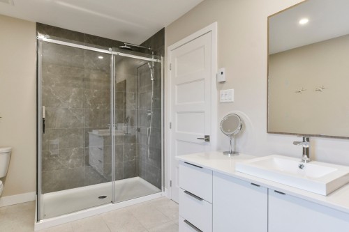 Bathroom - A-523Z Rg De L'Achigan, L'Assomption, QC - Indoor Photo Showing Bathroom