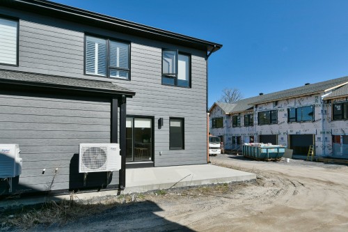 Back of Structure - A-523Z Rg De L'Achigan, L'Assomption, QC - Outdoor