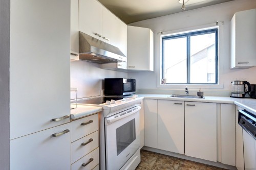 Cuisine - 302-64 Rue Pierre-Laporte, Saint-Eustache, QC - Indoor Photo Showing Kitchen