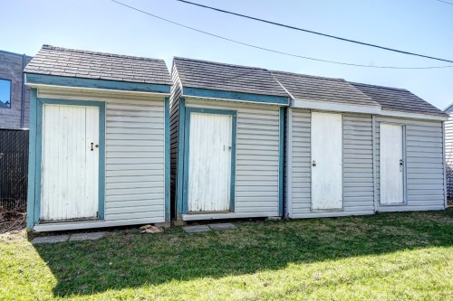 Remise - 302-64 Rue Pierre-Laporte, Saint-Eustache, QC - Outdoor