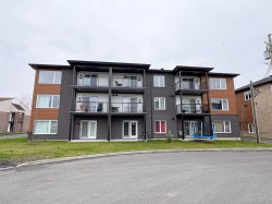4890  - 4906 Rue Lagacé  Drummondville, QC J2E 0A8
