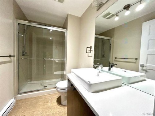 Bathroom - 711-2160 Av. Terry-Fox, Laval (Chomedey), QC - Indoor Photo Showing Bathroom