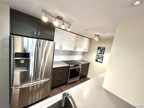 Kitchen - 711-2160 Av. Terry-Fox, Laval (Chomedey), QC - Indoor Photo Showing Kitchen