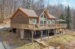 345  - 347 Ch. Grenier Lac-Supérieur, QC J0T 1J0