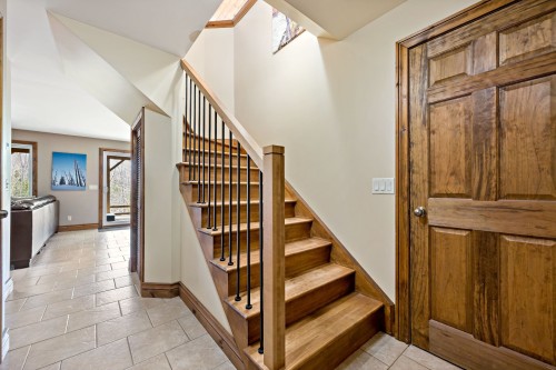 Escalier - 345  - 347 Ch. Grenier, Lac-Supérieur, QC 