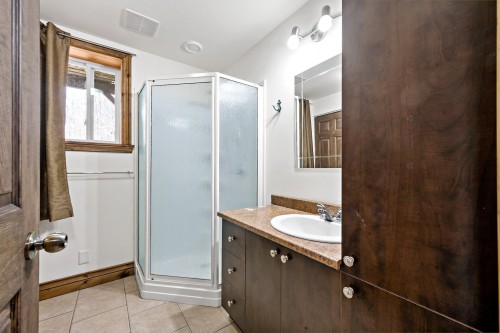 Salle de bains - 345  - 347 Ch. Grenier, Lac-Supérieur, QC 