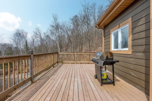 Balcon - 345  - 347 Ch. Grenier, Lac-Supérieur, QC 