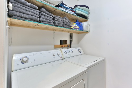 Salle de lavage - 30A Rue Lamarche, Mont-Saint-Grégoire, QC - Indoor Photo Showing Laundry Room