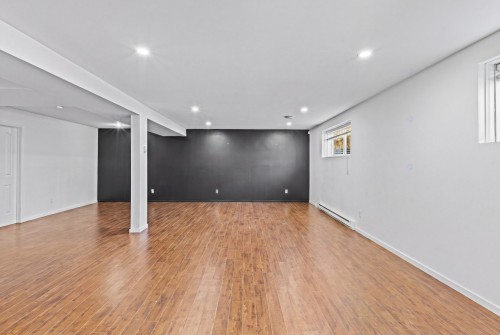 Salle familiale - 736 Rue Des Vignobles, Rosemère, QC - Indoor Photo Showing Other Room