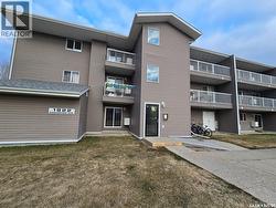 301 1822 Eaglesham AVENUE Weyburn, SK S4H 3A8