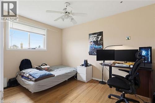 55 Yarmouth Court, Hamilton, ON - Indoor Photo Showing Bedroom