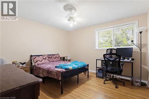55 Yarmouth Court, Hamilton, ON - Indoor Photo Showing Bedroom