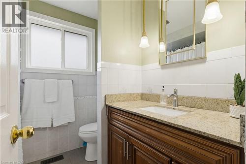 55 Yarmouth Court, Hamilton, ON - Indoor Photo Showing Bathroom