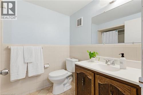 55 Yarmouth Court, Hamilton, ON - Indoor Photo Showing Bathroom