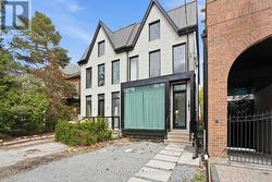 48 SHAFTESBURY AVENUE Toronto, ON M4T 1A2