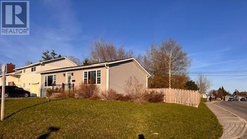2 Heath Crescent, Gander, NL 