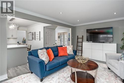 2475 Cavendish Drive, Burlington, ON - Indoor Photo Showing Living Room