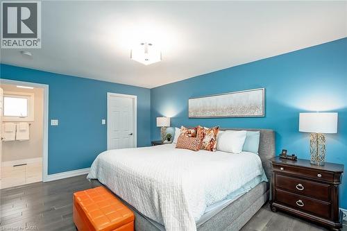 2475 Cavendish Drive, Burlington, ON - Indoor Photo Showing Bedroom