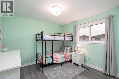 2475 Cavendish Drive, Burlington, ON - Indoor Photo Showing Bedroom
