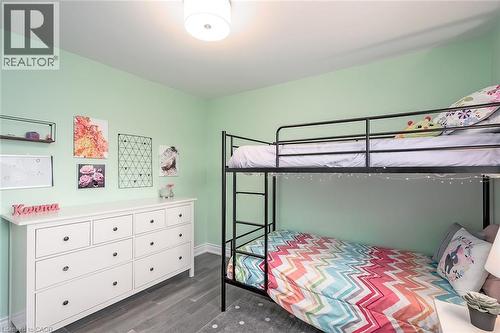 2475 Cavendish Drive, Burlington, ON - Indoor Photo Showing Bedroom