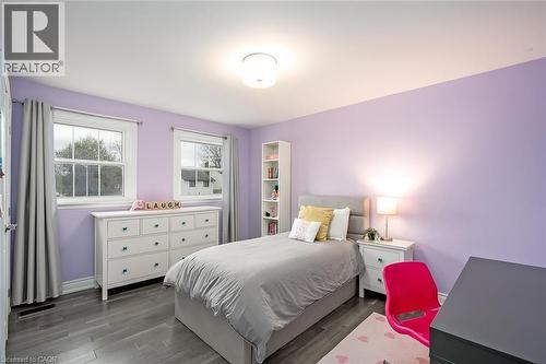 2475 Cavendish Drive, Burlington, ON - Indoor Photo Showing Bedroom